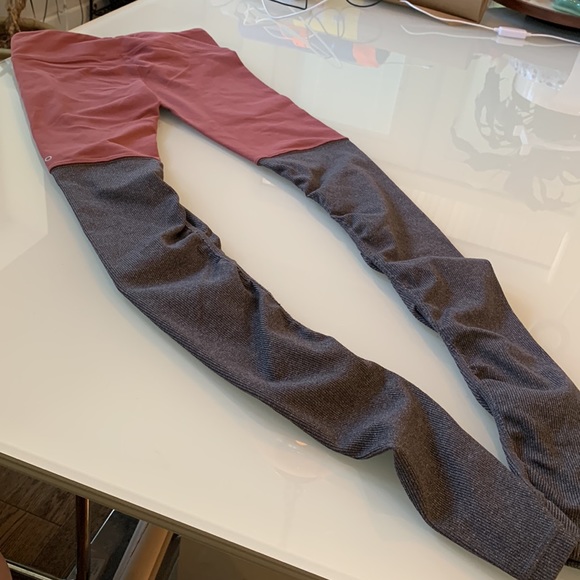 Alo Goddess full length leggings - size XS - Picture 3 of 7